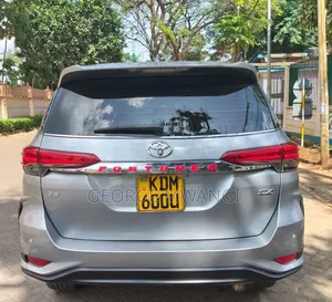 Toyota Fortuner 2017 Silver