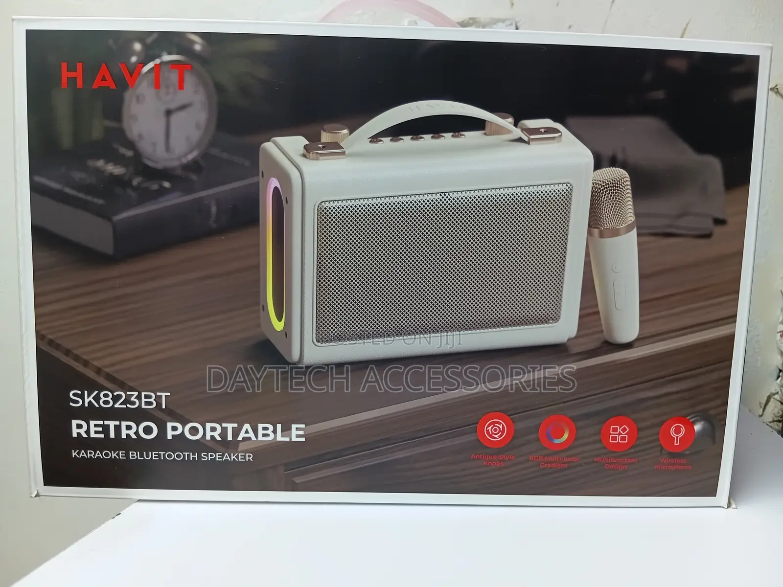 This Havit SK823BT Retro-Style Speaker Includes a Wireless Microphone.