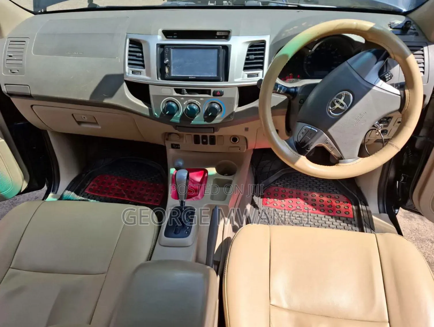 Toyota Hilux 2012 Black