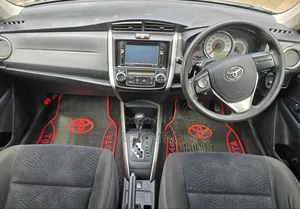 Toyota Corolla Fielder 2013 Silver