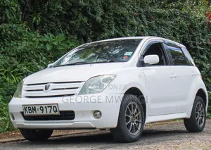 Toyota IST 2004 White