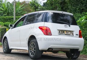 Toyota IST 2004 White