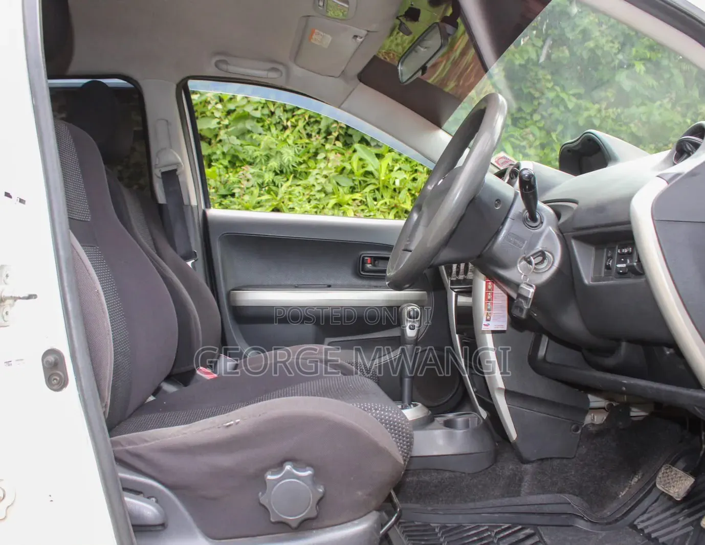 Toyota IST 2004 White