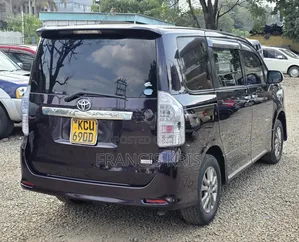 Toyota Voxy 2012 Brown