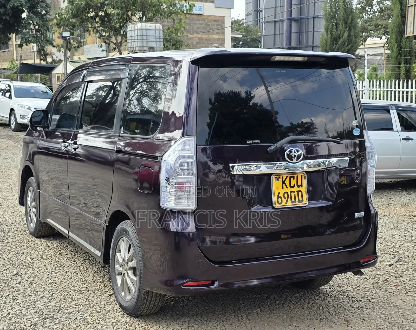 Toyota Voxy 2012 Brown