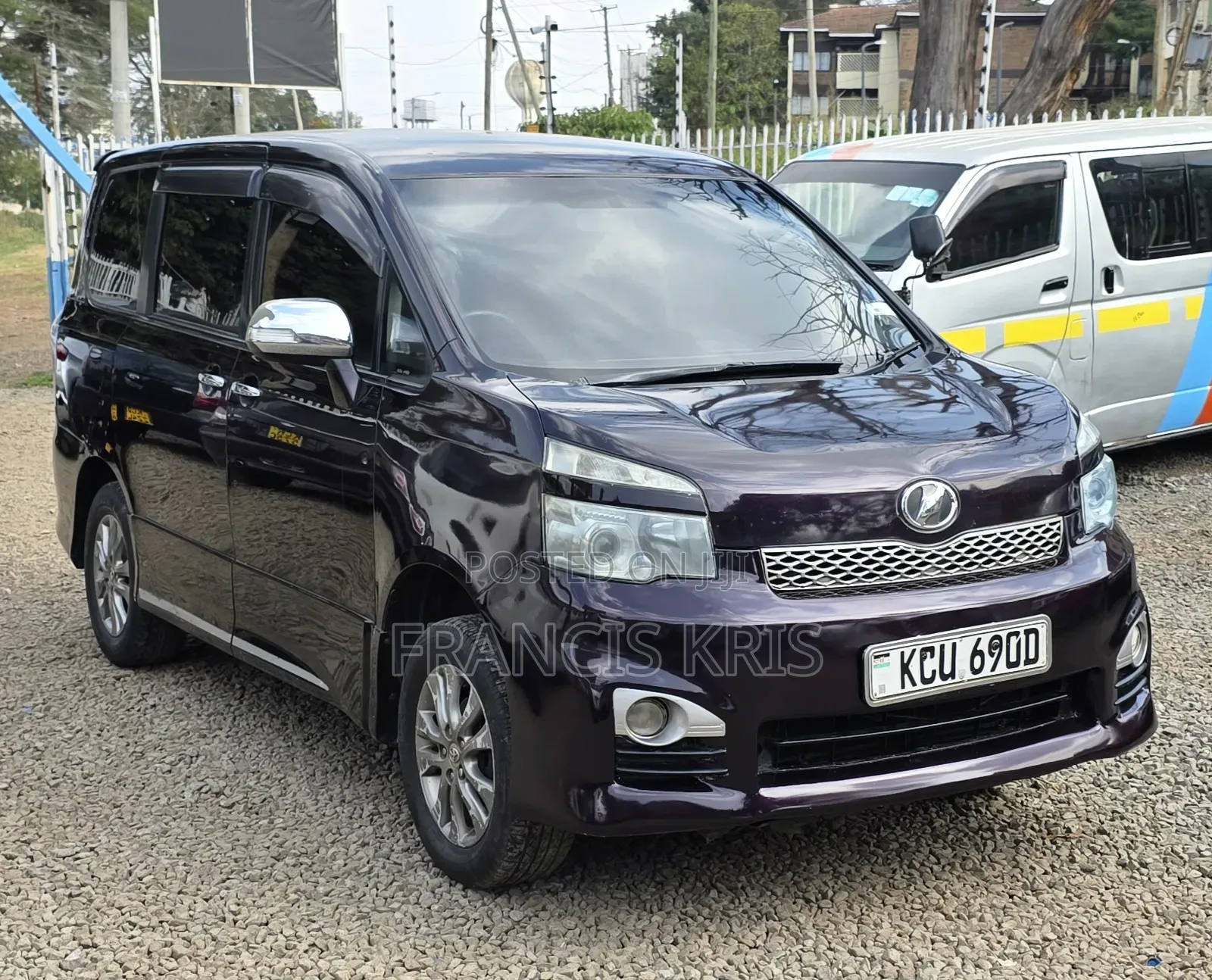 Toyota Voxy 2012 Brown