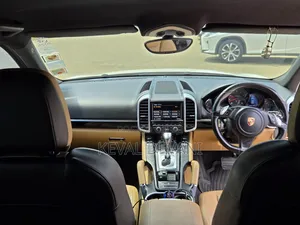 Porsche Cayenne 2013 White