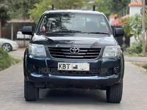 Toyota Hilux 2012 Black