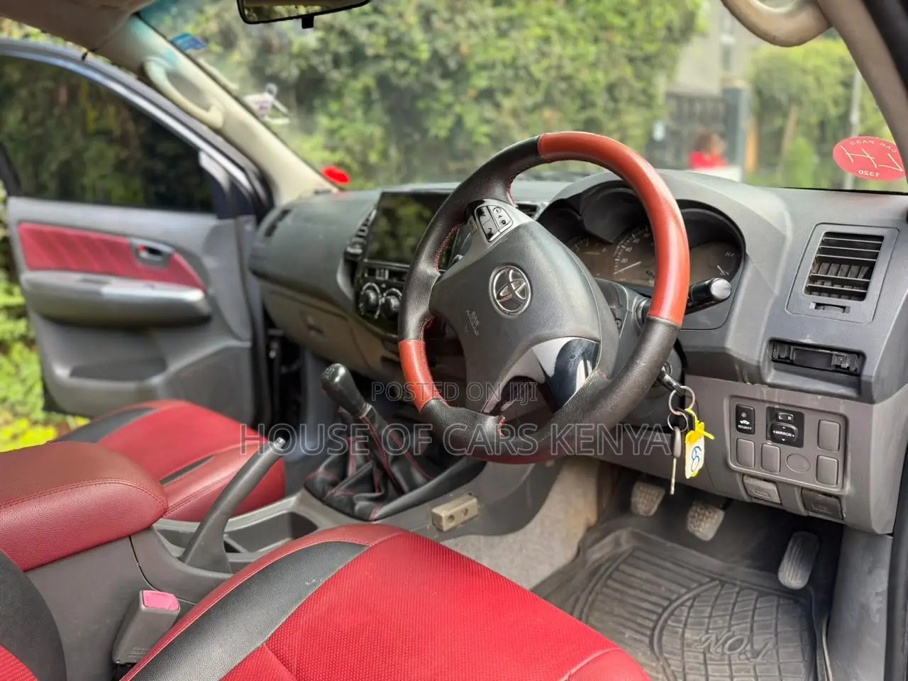 Toyota Hilux 2012 Black