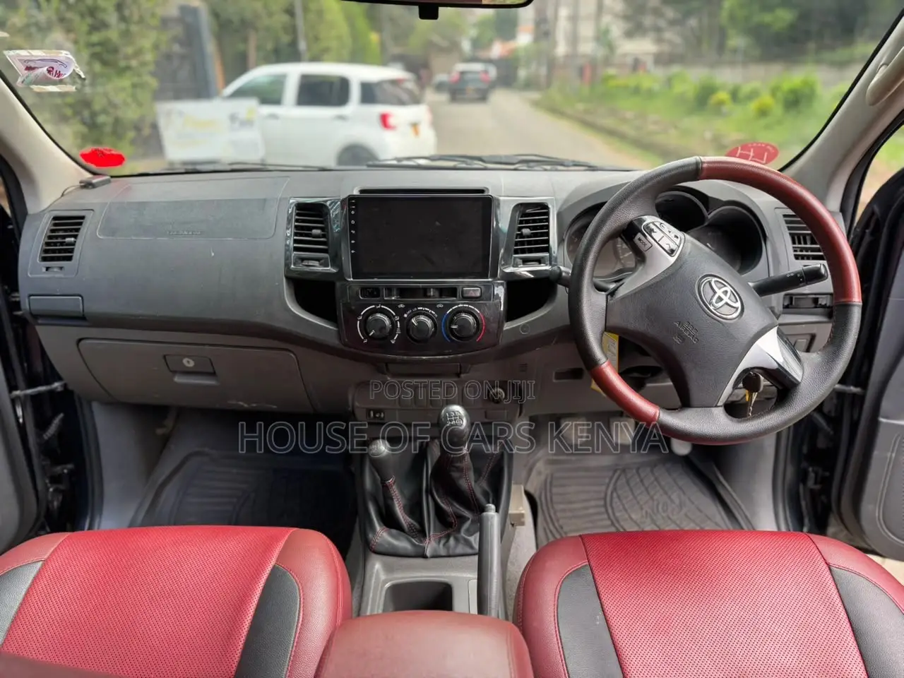 Toyota Hilux 2012 Black