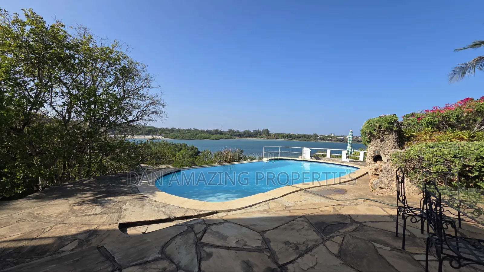 4bdrm Villa in Shanzu On 1 Acre for sale