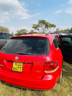 Volkswagen Golf 2009 Red