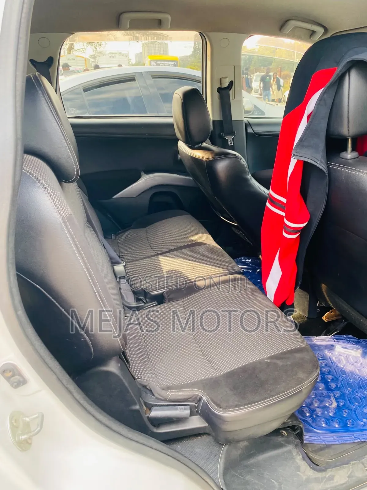 Mitsubishi Outlander 2011 White