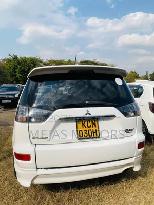 Mitsubishi Outlander 2011 White