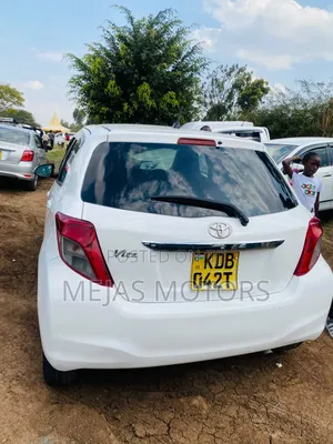 Toyota Vitz 2013 White