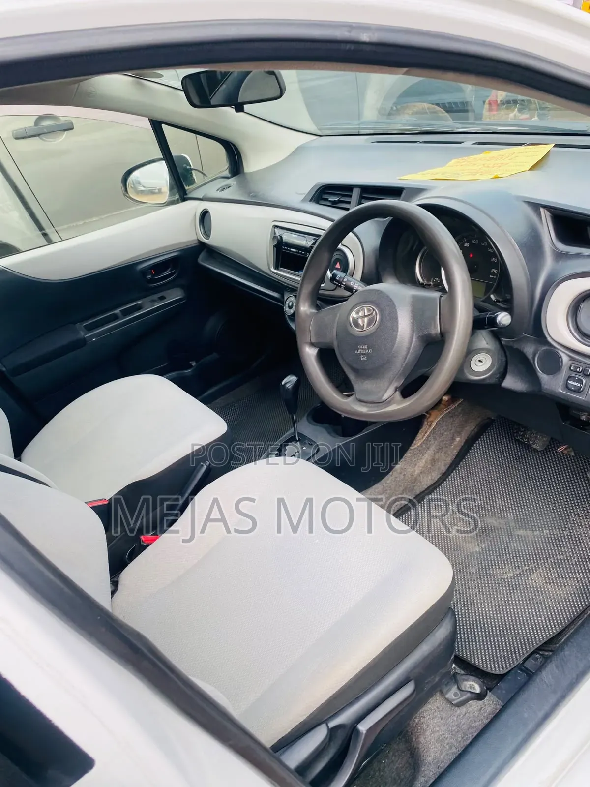 Toyota Vitz 2013 White