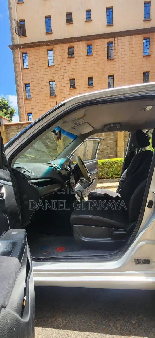Suzuki Swift 2014 Silver