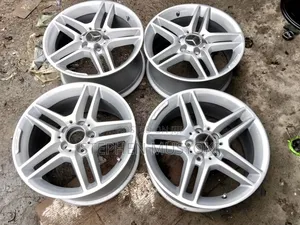 Mercedes Benz C200, C180,e250, C300,size 17inch Wheels