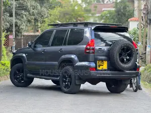 Toyota Land Cruiser Prado 2005 Gray