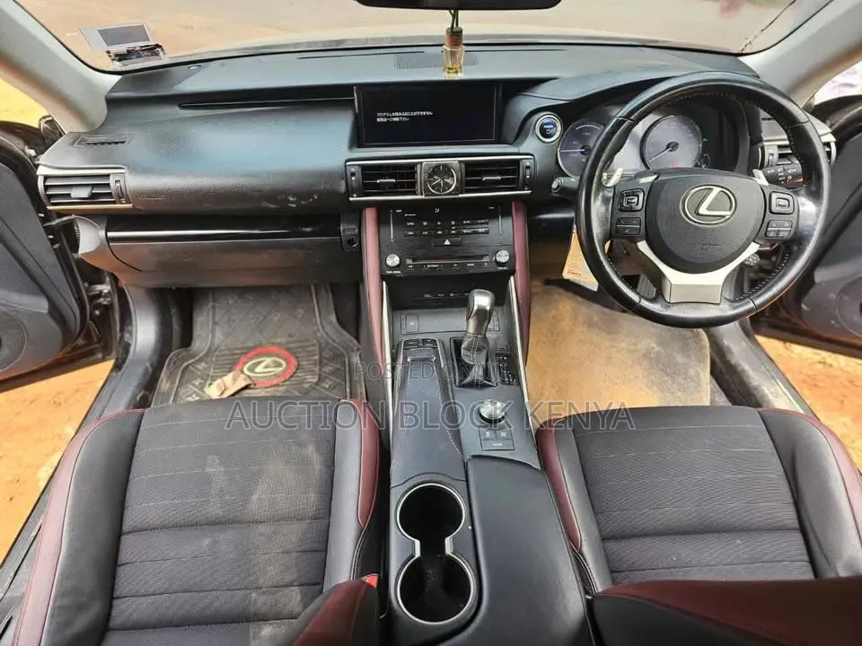 Lexus IS 2017 Black