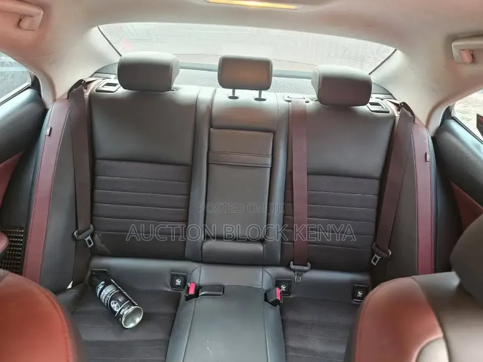 Lexus IS 2017 Black