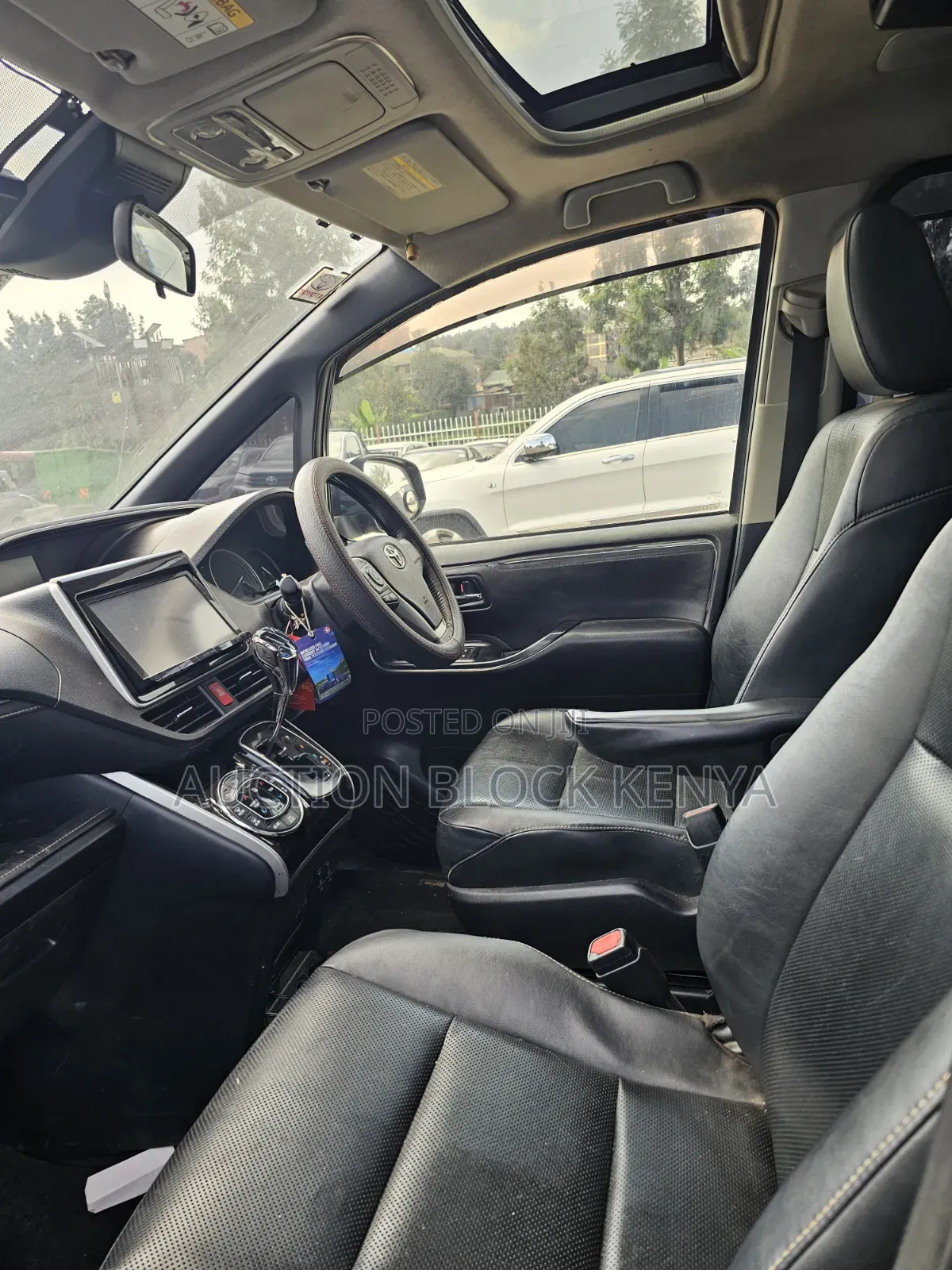 Toyota Noah 2016 Black