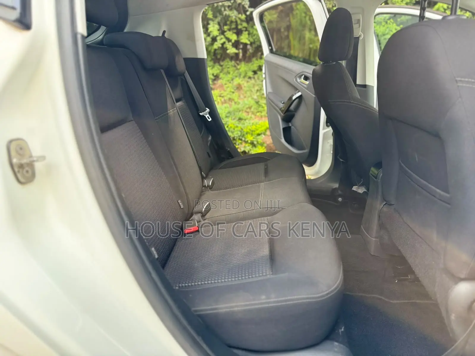 Peugeot 208 2017 White