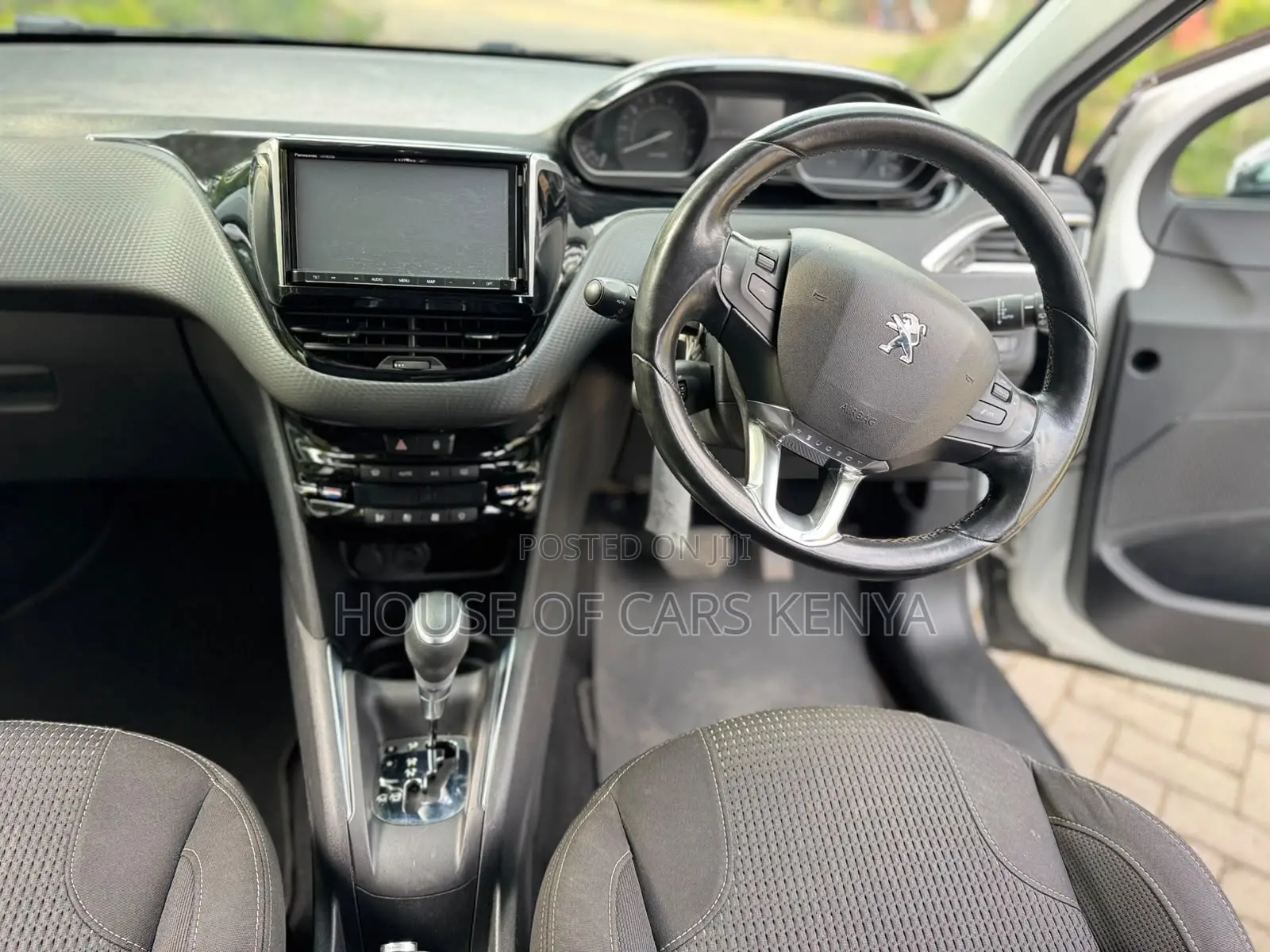 Peugeot 208 2017 White