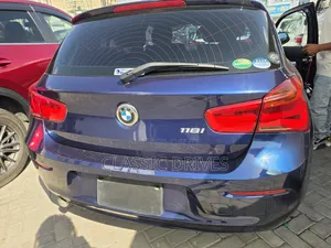 BMW 118i 2018 Blue