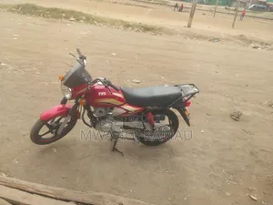 TVS HLX Plus ES 2026 Red