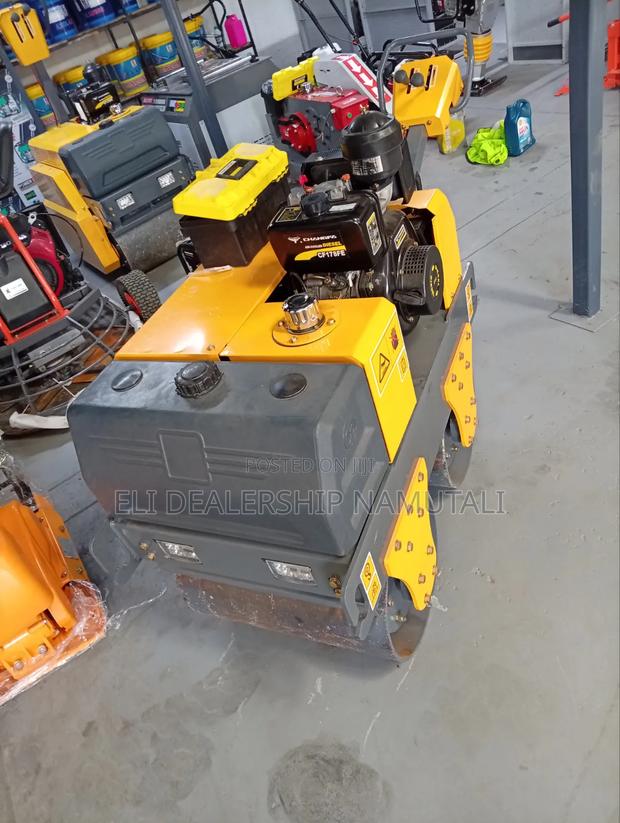 Professional 500kg Diesel Road Roller for Asphalt Soil Compaction - thumbnail 4