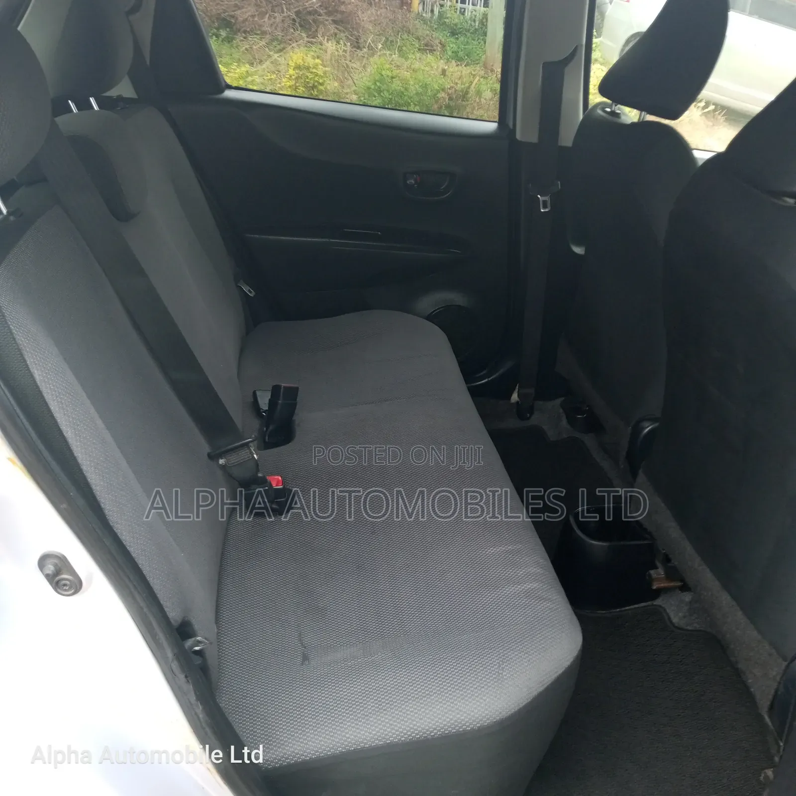 Toyota Vitz 2013 White