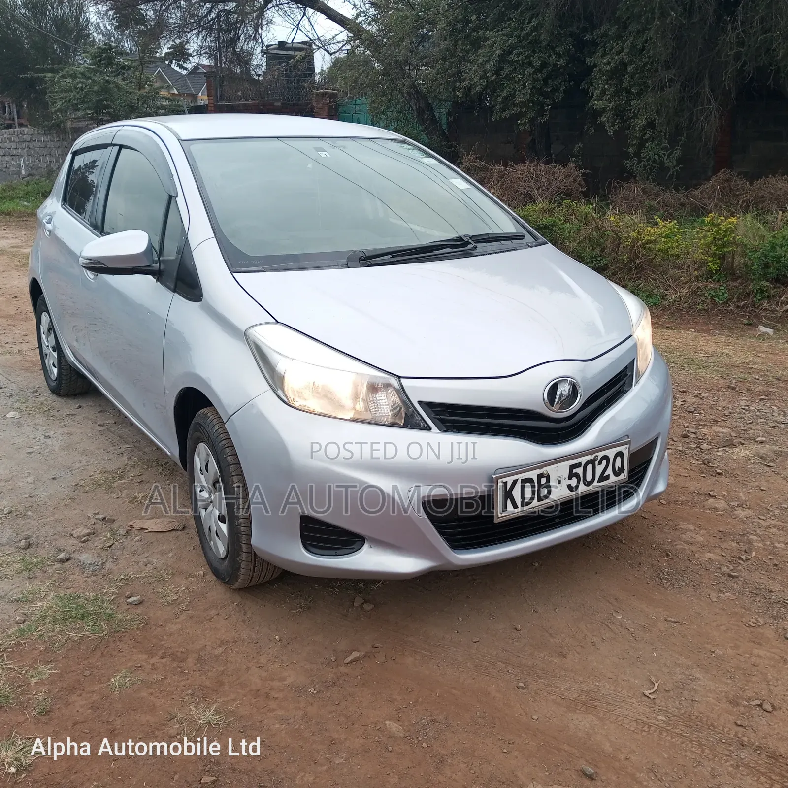 Toyota Vitz 2013 White