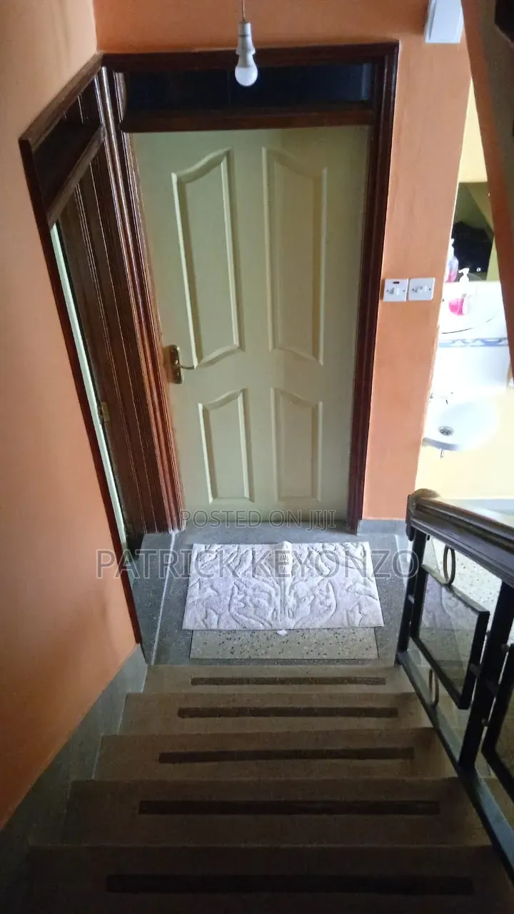 4bdrm Maisonette in Lavion Court, Gateway Mall Area for sale