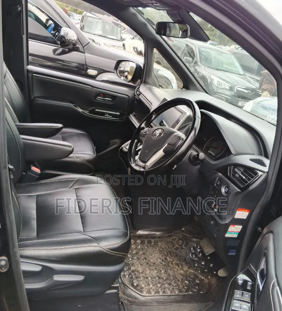 Toyota Esquire 2018 Black