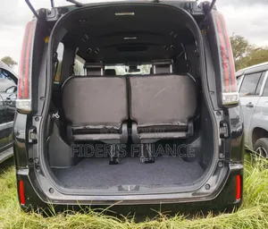 Toyota Esquire 2018 Black