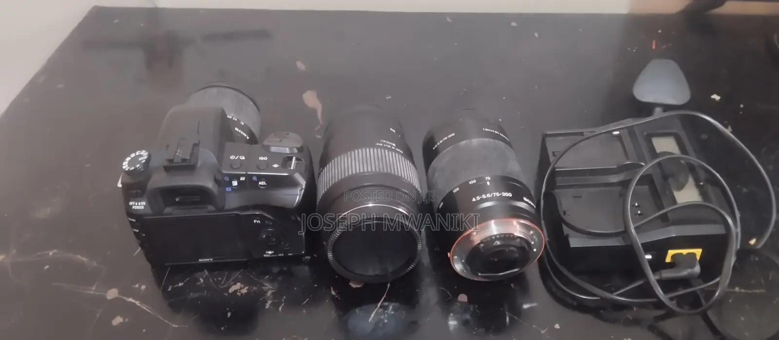 Sony Alpha A200 (DSLR-A200)