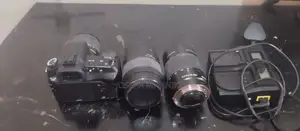 Sony Alpha A200 (DSLR-A200)