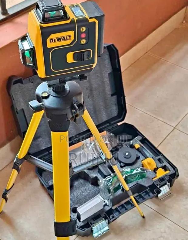 DeWALT 16-Line Laser Level With Stand
