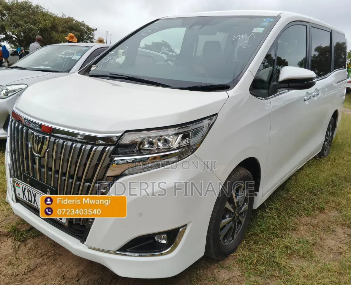 Toyota Esquire 2019 White