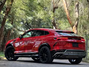 Lamborghini Urus Base 2019 Red