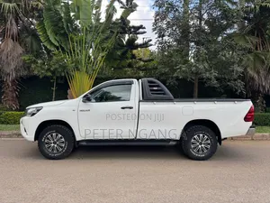 Toyota Hilux 2017 White