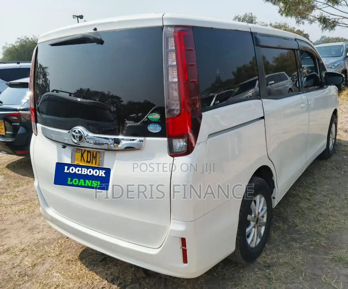 Toyota Voxy 2016 White