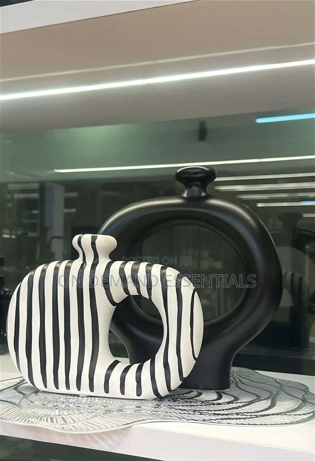 Midnight Loop Vase