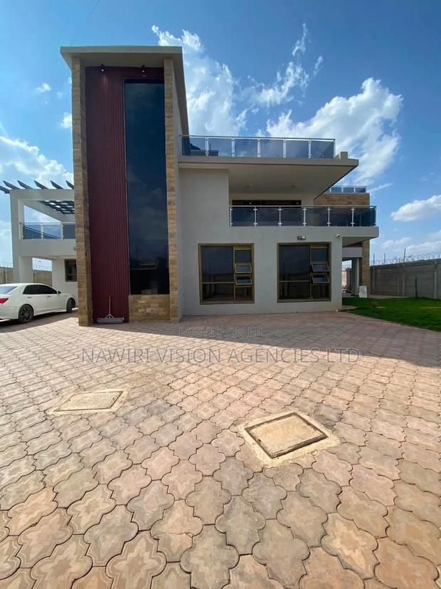 5bdrm Mansion in Bypass, Ruai for rent