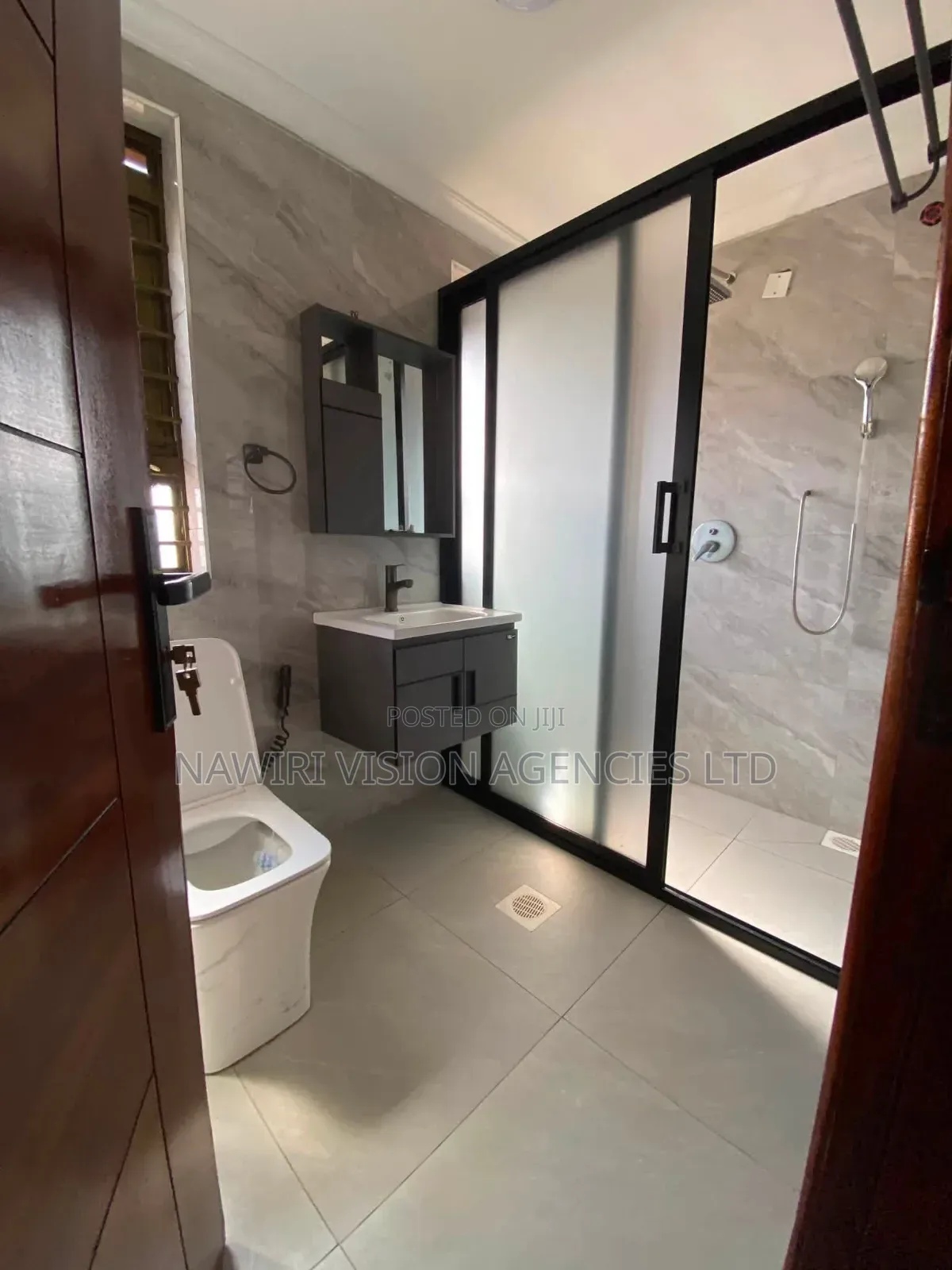 5bdrm Mansion in Bypass, Ruai for rent