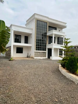 5bdrm Mansion in Block 10, Ruai for rent