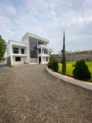 5bdrm Mansion in Block 10, Ruai for rent