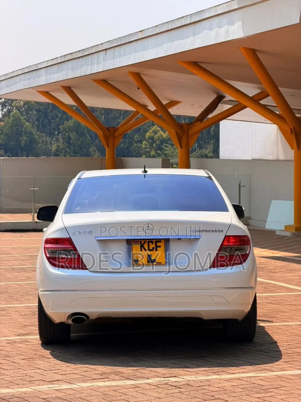 Mercedes-Benz C200 2009 White