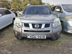 Nissan X-Trail 2012 Gray